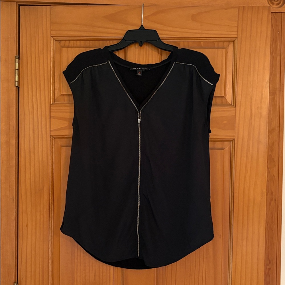 Rock & Republic Women’s zipper detail blouse| Black| M